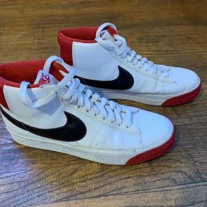 Nike Blazer High - White Red Black